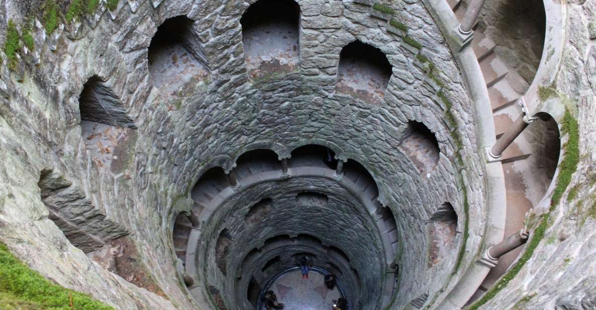 Lisbon: Regaleira, Sintra, Cape Rock & Cascais Day Trip - Sintra Town Stop: Old Streets and a Palace Intro