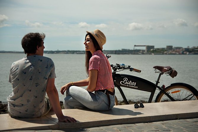 Lisbon Regular or Electric Bike Rental - The self-guided route: Avenida da Liberdade to Rossio and the big viewpoint hits