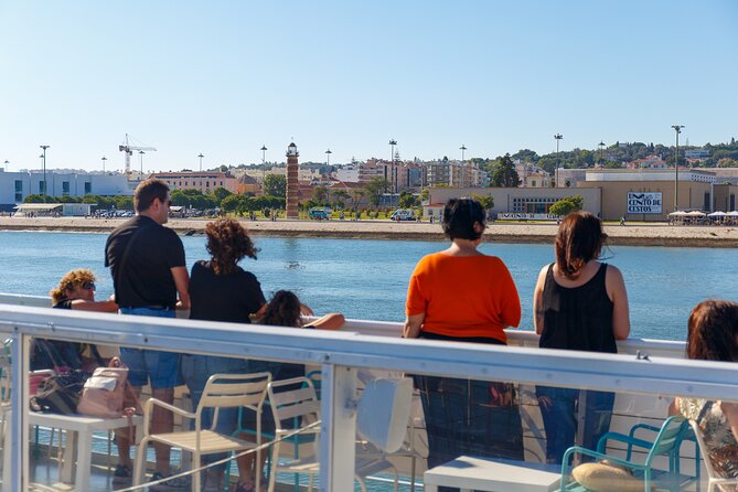 Lisbon River Boat Sightseeing Tour with a Drink - Where You Start: Estação Fluvial Sul e Sueste