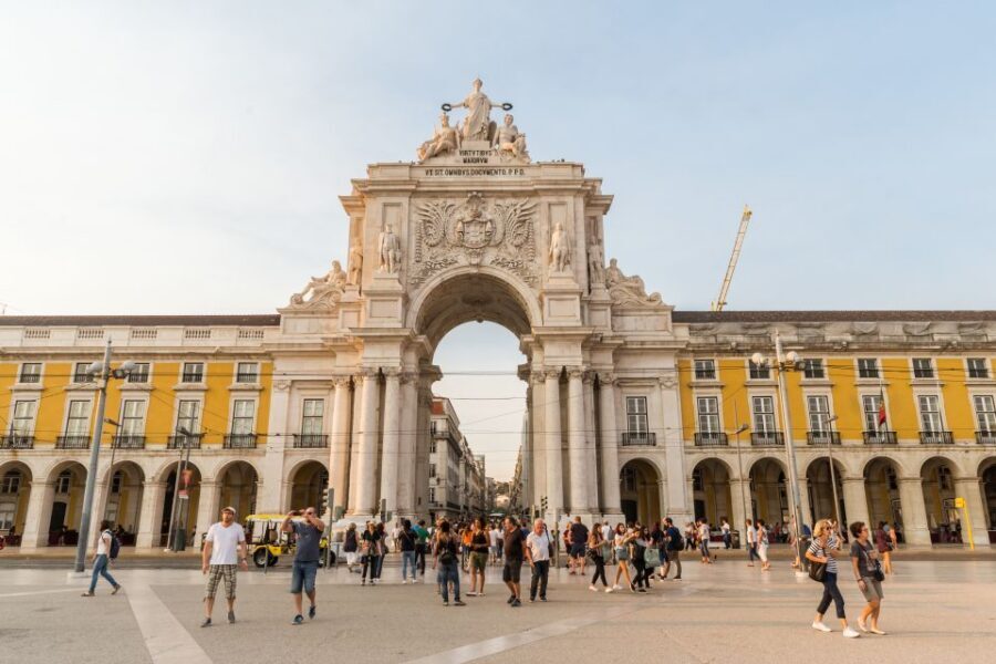 Lisbon: Rua Augusta Arch Admission Ticket - Rua Augusta Arch: the quick ticket that turns into Lisbon’s best orientation