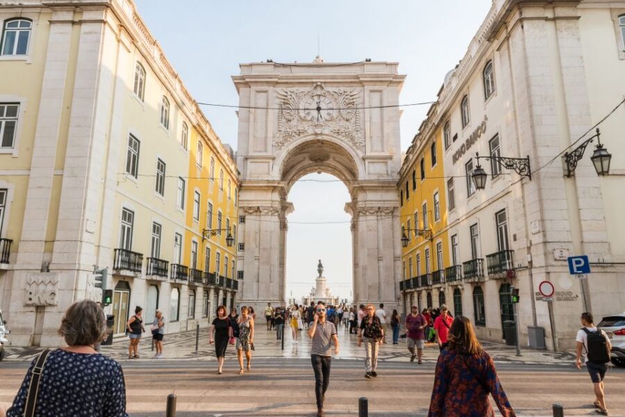 Lisbon: Rua Augusta Arch Admission Ticket - Tickets, lines, and value: $5 for a high payoff