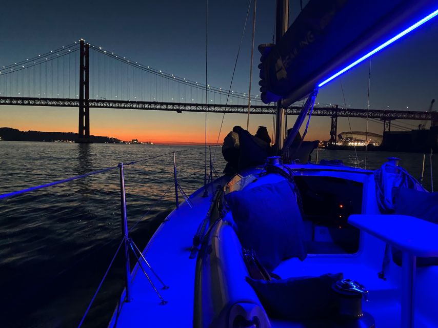 Lisbon: Sailboat Tour w/ Local Guide and Open Bar Green Wine - Vinho Verde, Music, and the Safety Reality Check