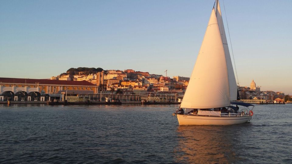 Lisbon: Sailing Boat Tour with Drinks & Pastel de Nata - The route from Commerce Square to Belém Tower (what you’ll see and why it matters)
