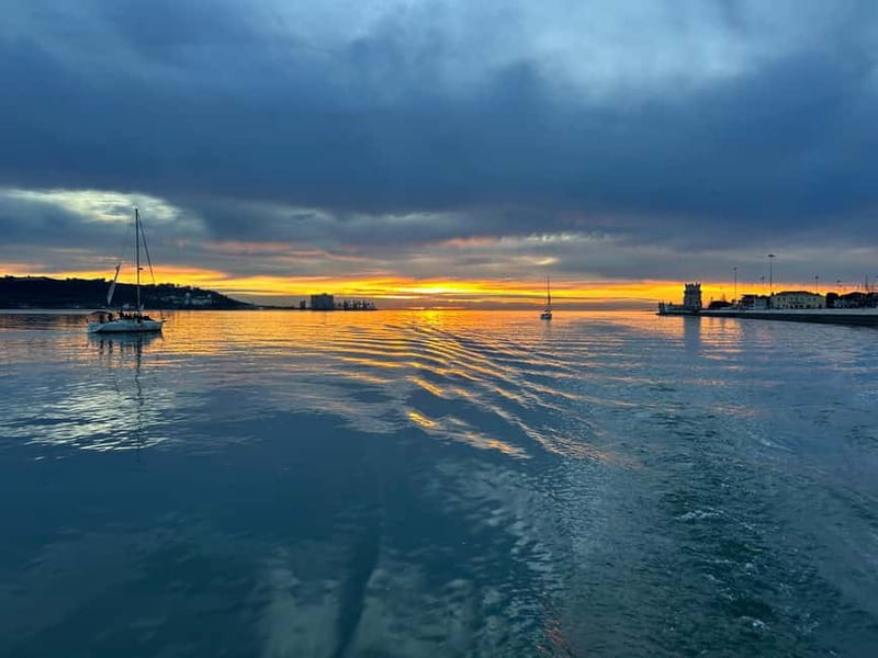 Lisbon: Sailing Boat Tour with Drinks & Pastel de Nata - On-board comfort: drinks, pastel de nata, and year-round warmth
