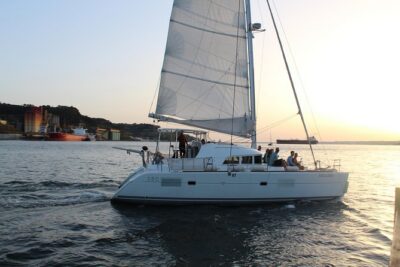 Lisbon Sailing Catamaran Public Cruise with drinks - Where to Meet: Blue Skipper at Alcântara Norte, Gate 3