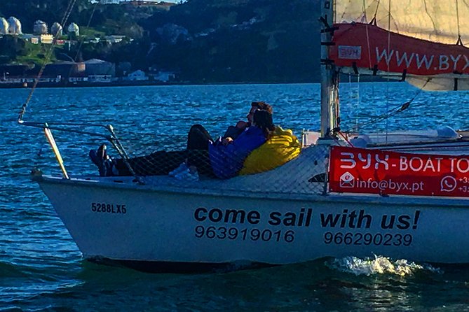 Lisbon Sailing Day Cruise with wine & snacks - Getting to the boat at Doca de Santo Amaro (and not wasting time)