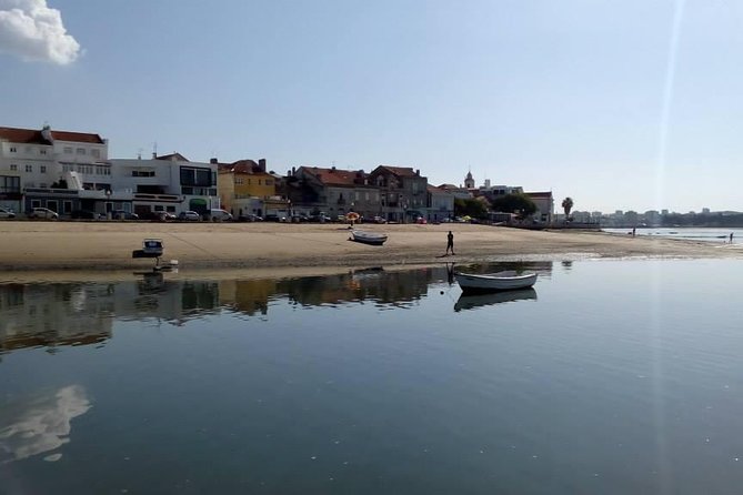 Lisbon Sailing Tour: 2-Hour Cultural Scenic Cruise with Wine - Belém Tower, 25th of April Bridge, and the Monument of Discoveries