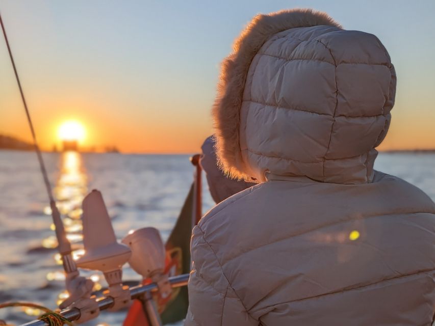 Lisbon: Scenic Day & Sunset Boat Tour with a Drink - Who this tour suits best (and who should skip it)