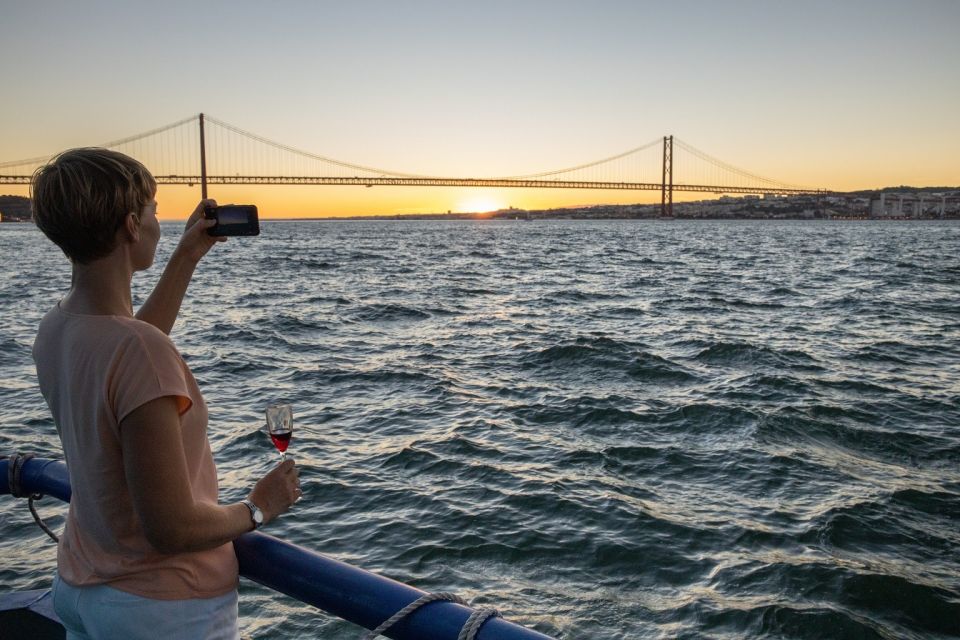 Lisbon: Sightseeing Boat Tour with Hop-On Hop-Off Option - Is it worth $21? Comparing value with other Lisbon options