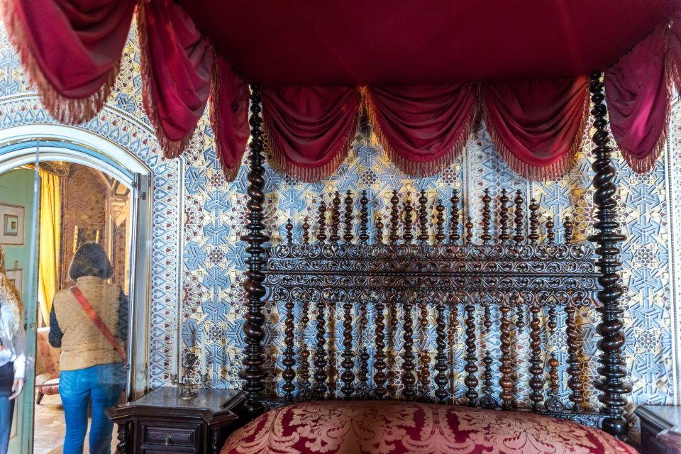 Lisbon: Sintra and Cascais Tour with Pena Palace Ticket - The coast drive and return via Avenida Marginal (why it feels like a bonus)