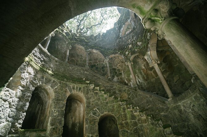 Lisbon: Sintra Half-Day Guided Tour with Pena Palace Tickets - Sintra National Palace: Another Exterior-Only Moment