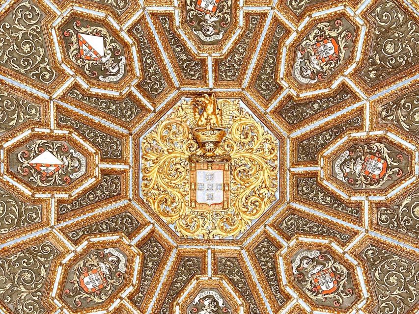 Lisbon: Sintra Half-Day Private Tour with Pena Palace - Sintra Village Walk: How to End the Day Without Feeling Rushed