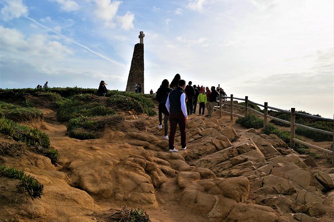 Lisbon: Sintra, Pena, Cabo da Roca Coast & Cascais Tour - Guide Style: Narration, Humor, and the Real Deal Expectations