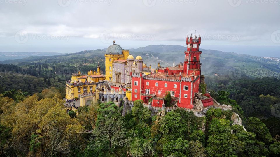 Lisbon: Sintra, Pena, Moorish Castle, Regaleira & Cascais - Key moments to plan around