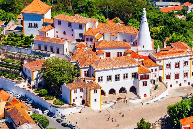 Lisbon: Sintra, Pena Palace , Cascais & Cabo Small Group Day Tour - Transportation and Timing: Why This Tour Feels Manageable