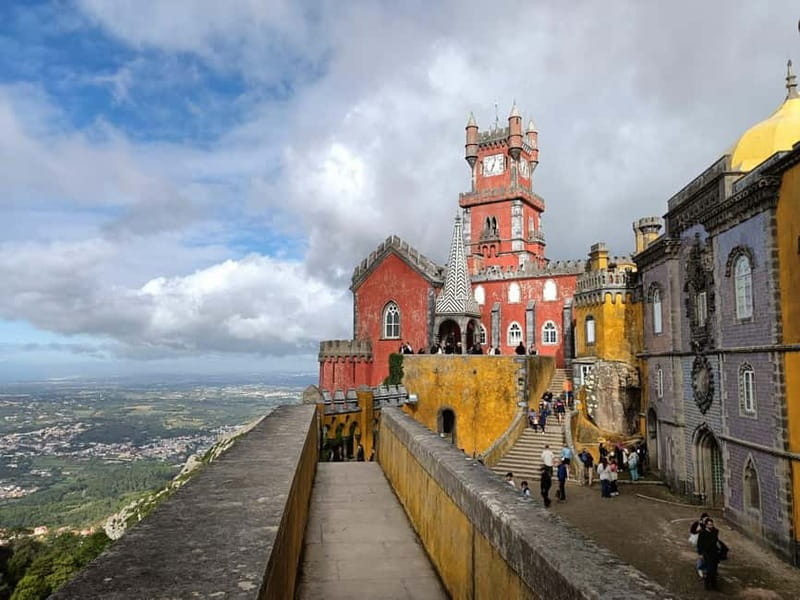 Lisbon: Sintra, Pena Palace, Moorish Castle & Regaleira Tour - Boca do Inferno: quick stop, strong vibe