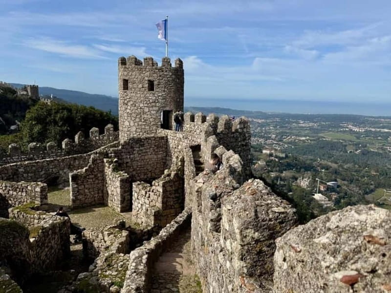 Lisbon: Sintra, Pena Palace, Moorish Castle & Regaleira Tour - Sintra Old Town break: quick culture and real snack energy