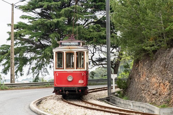Lisbon: Sintra, Pena, Regaleira, Cabo Roca Coast and Cascais 8h - Pena Palace: The Iconic Stop and the Time Question