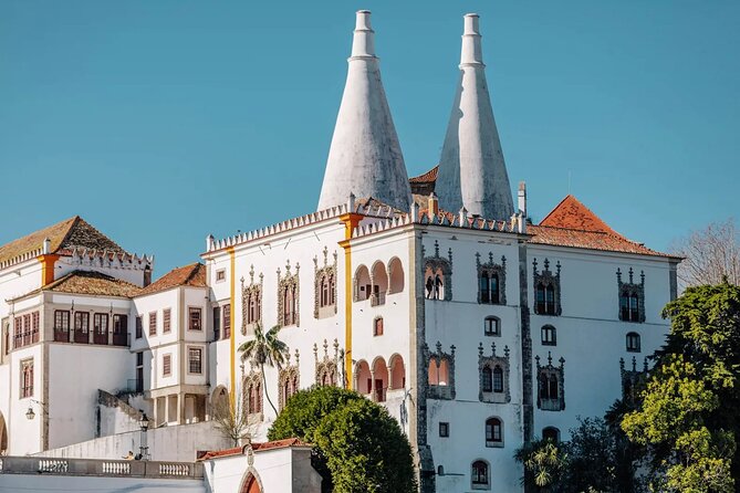 Lisbon: Sintra Private Day Trip with Pena Palace & Wine Tasting - Pena Palace: The Main Act, With a Real Guided Visit
