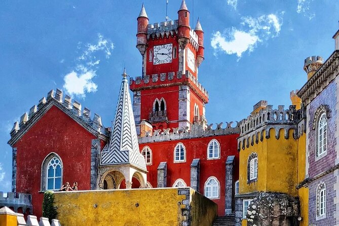 Lisbon: Sintra Private Day Trip with Pena Palace & Wine Tasting - Casa do Preto: The Travesseiro de Sintra Start That Actually Works