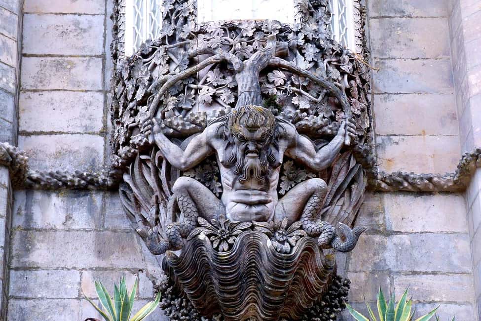 Lisbon: Sintra Village Ghost Stories - Why this Sintra ghost stories walk works so well at night