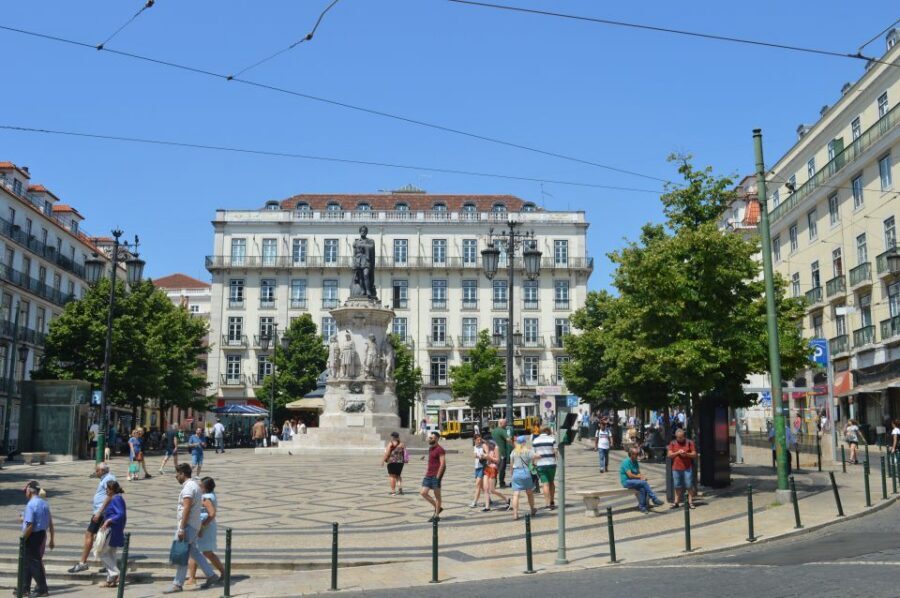 Lisbon: Starter Walking Tour to the highlights in German - Price and Time: Is $33 Worth It for a 2-Hour German Tour?