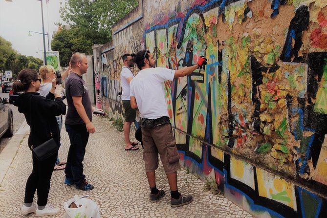 LISBON Street Art Tour - Stop 2: Miradouro da Graça for the views and the art-photo reset
