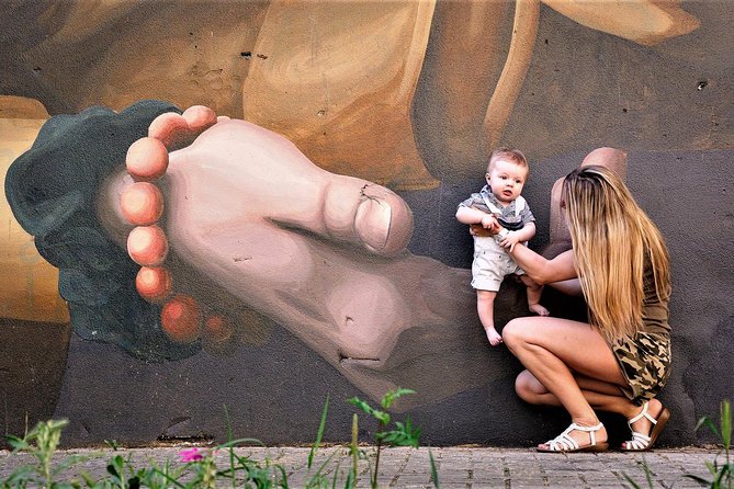LISBON Street Art Tour - Guides make the difference: what you’ll learn from their stories