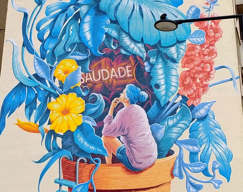 Lisbon: Street Art Walk - Street Art Street Level: Why Graça and Mouraria Work So Well