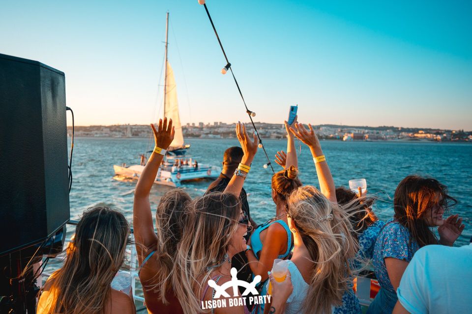 Lisbon: Sunset Boat Party with 2 Drinks and Free Club Entry - Drinks on board: what’s included, what you’ll pay for