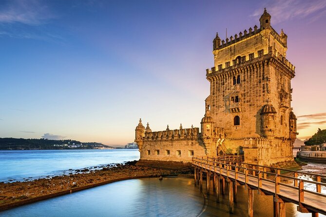 Lisbon : Sunset Catamaran Boat Tour with Music and Drinks - Logistics that matter: where to meet, when to arrive, and seating tips