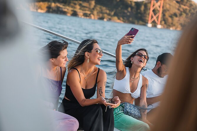 Lisbon : Sunset Catamaran Boat Tour with Music and Drinks - Who should book this Lisbon sunset catamaran (and who should skip it)