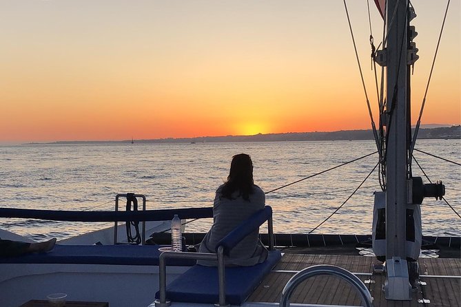 Lisbon Sunset Catamaran Cruise on the Tagus River - Where the cruise starts (and why timing matters)