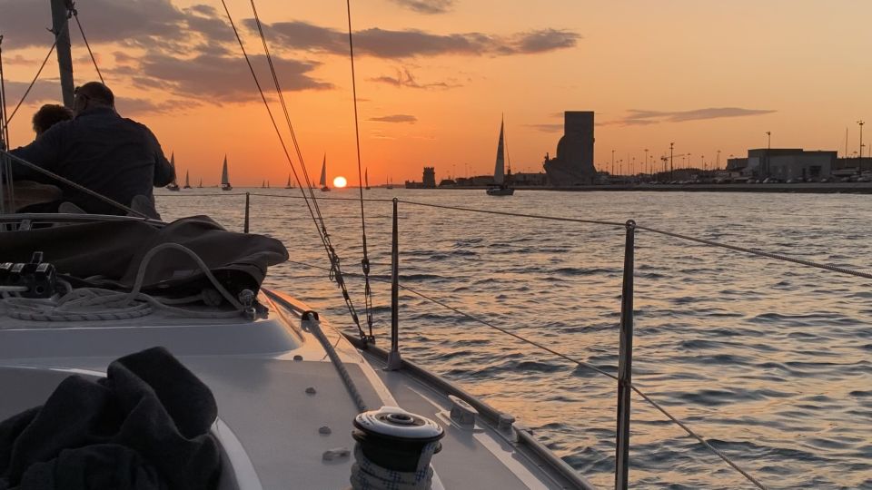 Lisbon: Sunset Cruise with Drinks - Lisbon sunset cruise on a sailboat: why it feels different