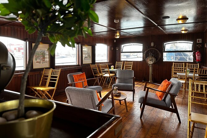 Lisbon: Sunset on board with music & drinks - Drinks, Music, and the Onboard Experience That Makes the Price Feel Fair