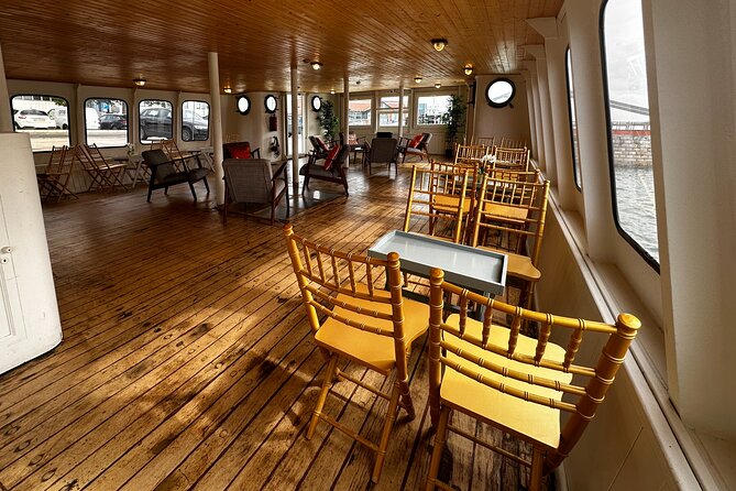 Lisbon: Sunset on board with music & drinks - Seating, Restrooms, and Practical Comfort Stuff