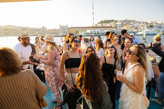 Lisbon: Sunset on board with music & drinks - A Few Things to Watch For Before You Book