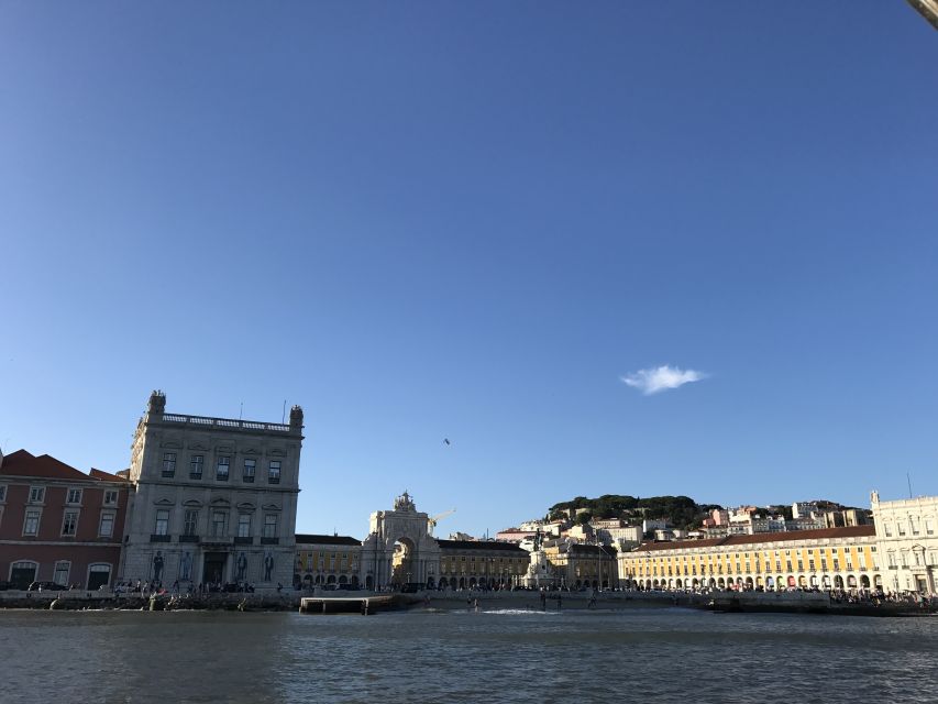 Lisbon Sunset Sailing – Small Group (max 10) Wine & History - FAQ