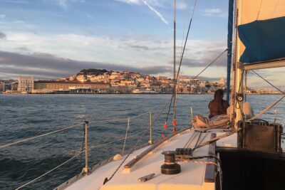 Lisbon Sunset Sensations on a Private Sailing Boat with wine&snacks - Meeting at Doca Alcântara and the timing that makes sunset work