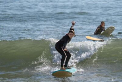 Lisbon Surf Guide - Surf class & Pick Up - How they pick Lisbon, Cascais, or Costa da Caparica