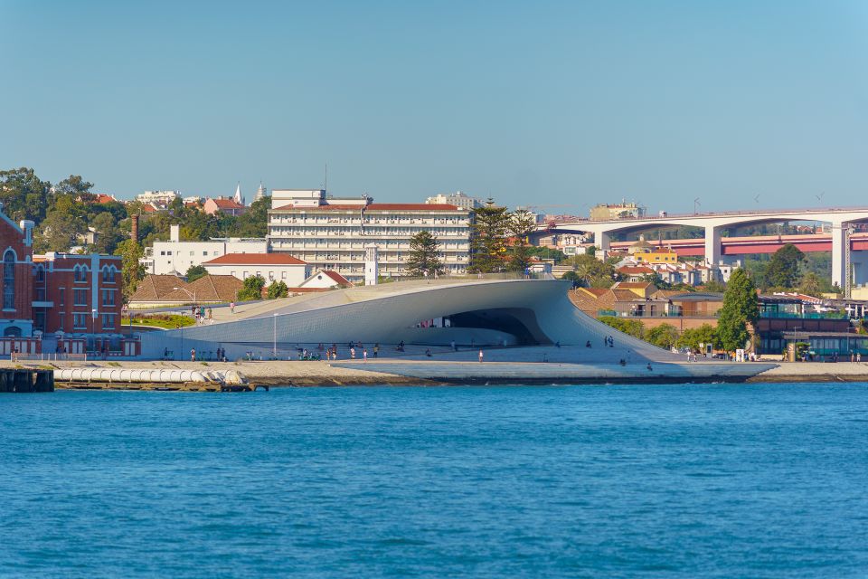 Lisbon: Tagus River Cruise With Brunch - Should You Book This Tagus River Brunch Cruise?