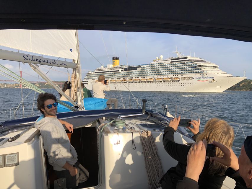 Lisbon: Tagus River Sunset Cruise with Drinks - Key highlights to look for