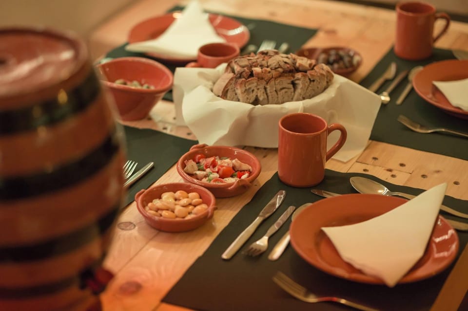 Lisbon: Tapas & Drinks with Fado Live Performance - Wine and Drinks: What’s Included, and Why the Value Feels Real