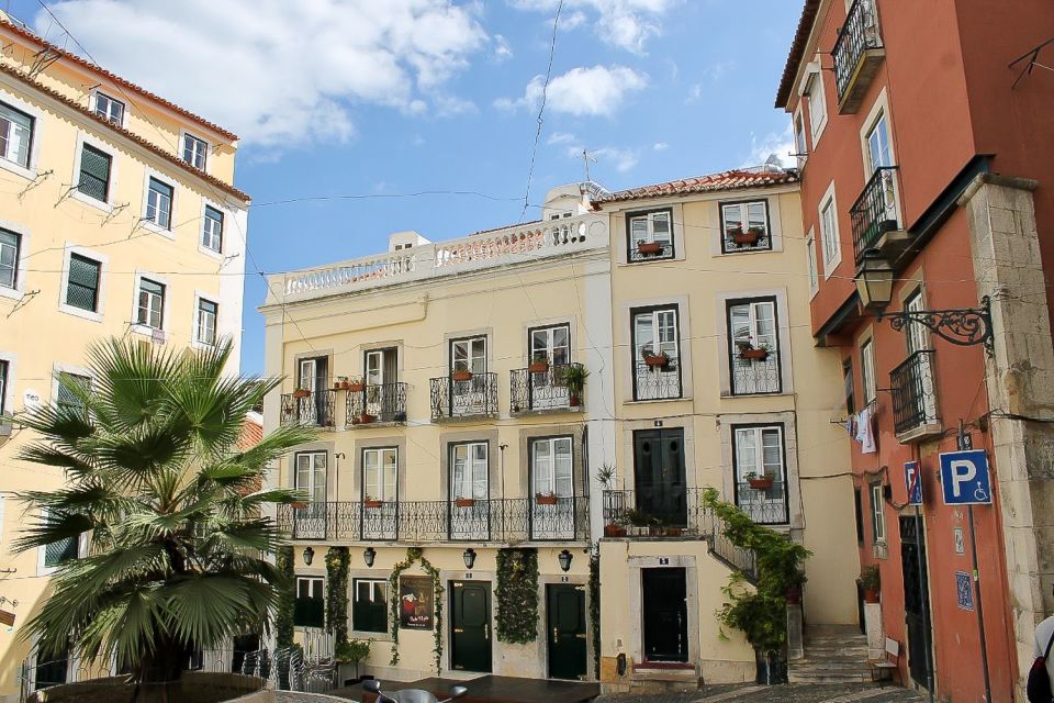 Lisbon: The Jewish Sephardic Walking Tour - Names that change the scale: Abraham Anahory and Aristides Sousa Mendes