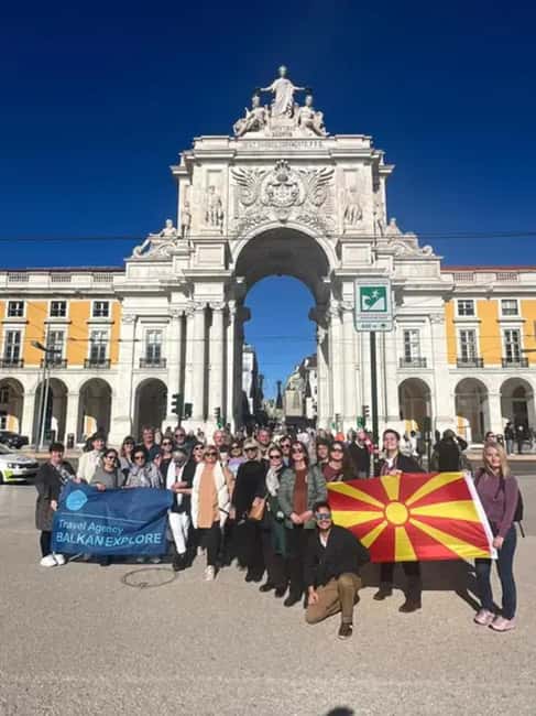 Lisbon Through the Eyes of a Local - Food and Walking Tour - Start at Praça do Rossio: meet under the Column of Pedro IV