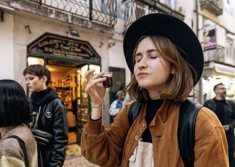 Lisbon: Tipsy Tour Fun Bar Crawl with a Local Guide - Practical know-how before you go