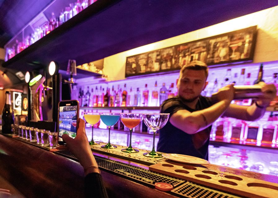 Lisbon: Tipsy Tour Fun Bar Crawl with a Local Guide - Meeting at Largo do Carmo: start with a plan, not guesswork