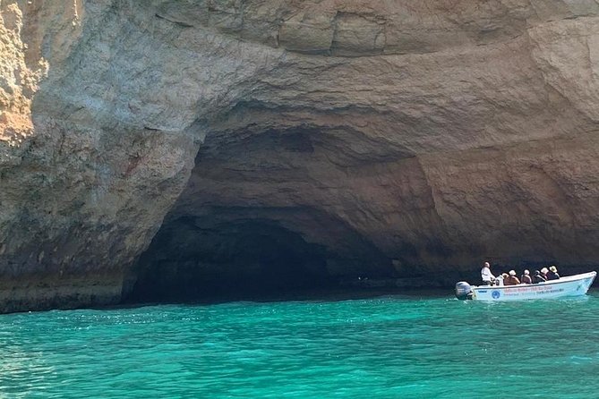 Lisbon to Algarve Private Tour: Benagil Caves Cruise & Top Sights - Praia do Camilo: Short Stop, Big-Photo Payoff