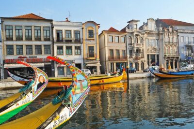 Lisbon to Porto Up To 5 Stops Óbidos Nazaré Fátima Coimbra Aveiro - The ride itself: comfort, Wi‑Fi, and fewer headaches