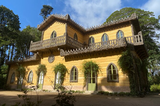 Lisbon to Sintra Pena & Regaleira guided tour in 8pax group - Pena Palace: The Fairytale Hilltop You’ll Keep Thinking About